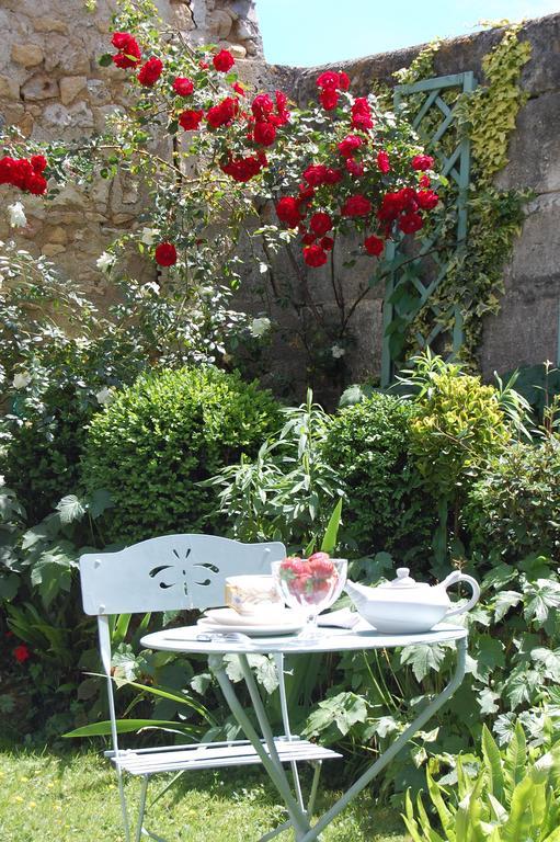 Jardins Secrets Bed and Breakfast Angulema Exterior foto
